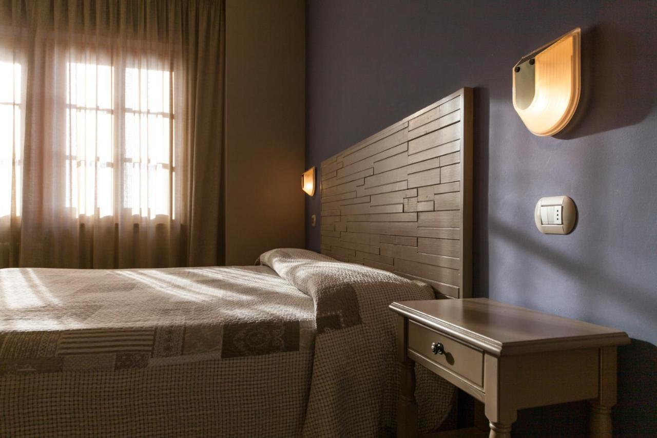 Deluxe Double or Twin Room with City View,1416250968:JPEG